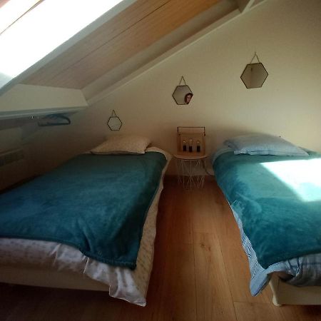 Appartement DUPLEX les pieds dans l' eau à Jullouville Extérieur photo