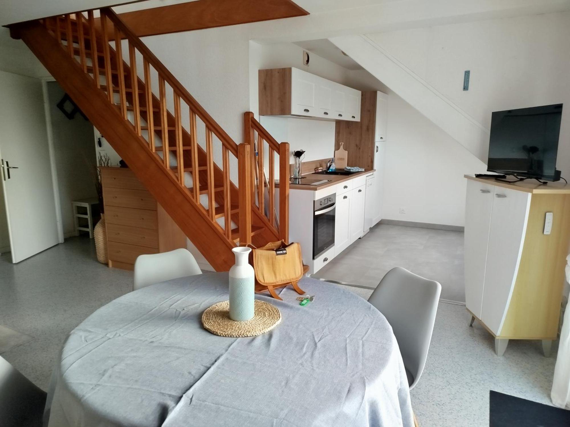 Appartement DUPLEX les pieds dans l' eau à Jullouville Extérieur photo